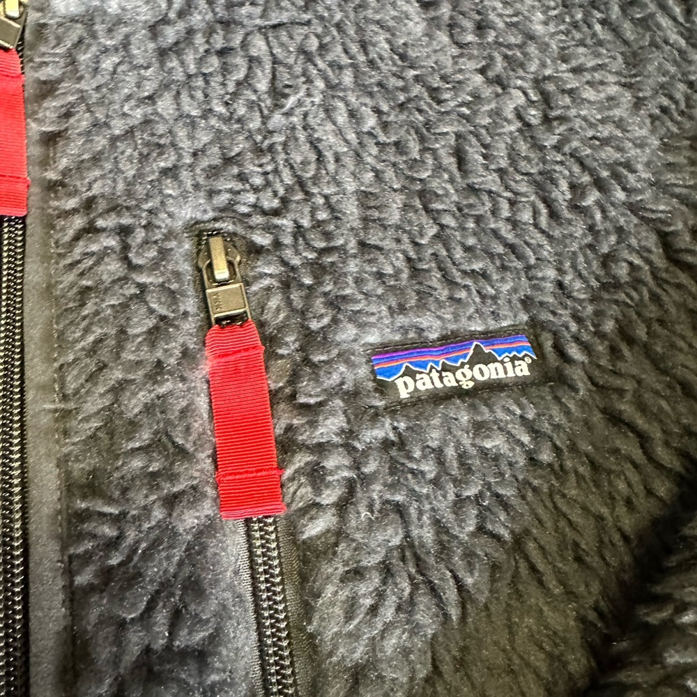Patagonia Gray and Red Fleece Jacket - Picture 8 of 8